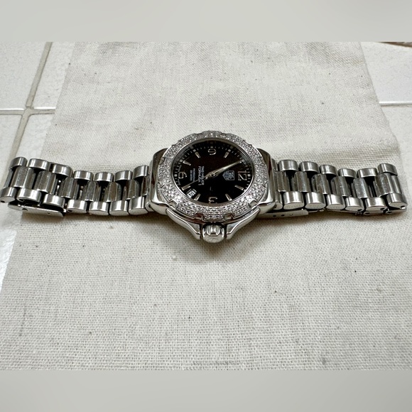 Tag Heuer- LADIES FORMULA 1 DIAMOND WATCH Excellent condition- box.+ add’l links - Picture 3 of 10